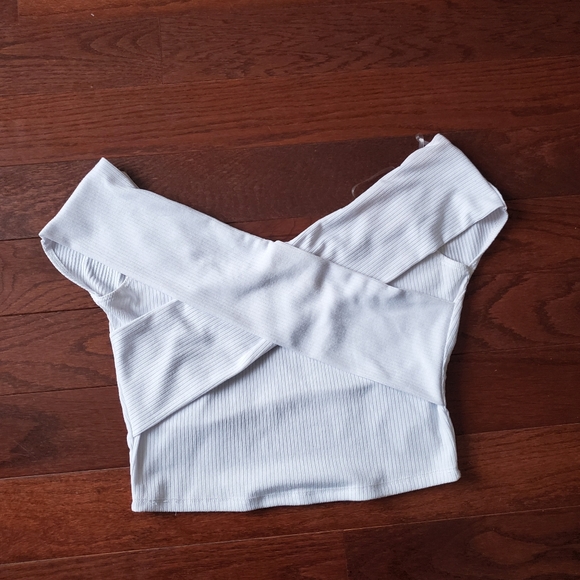 FASHION NOVA Grab hold of me off shoulder top - Picture 2 of 2